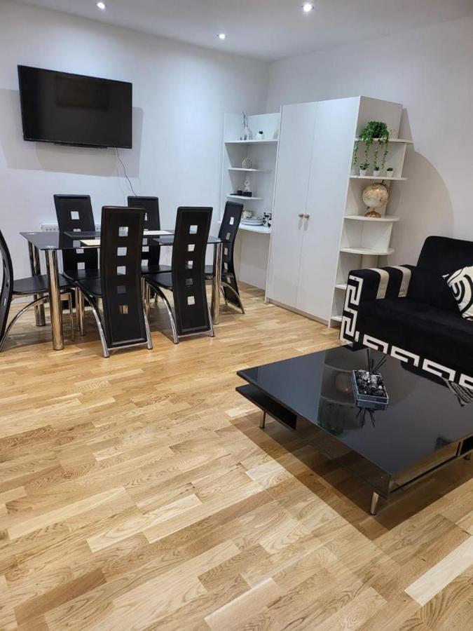 Fancy Basement Flat A Daire Londra Dış mekan fotoğraf